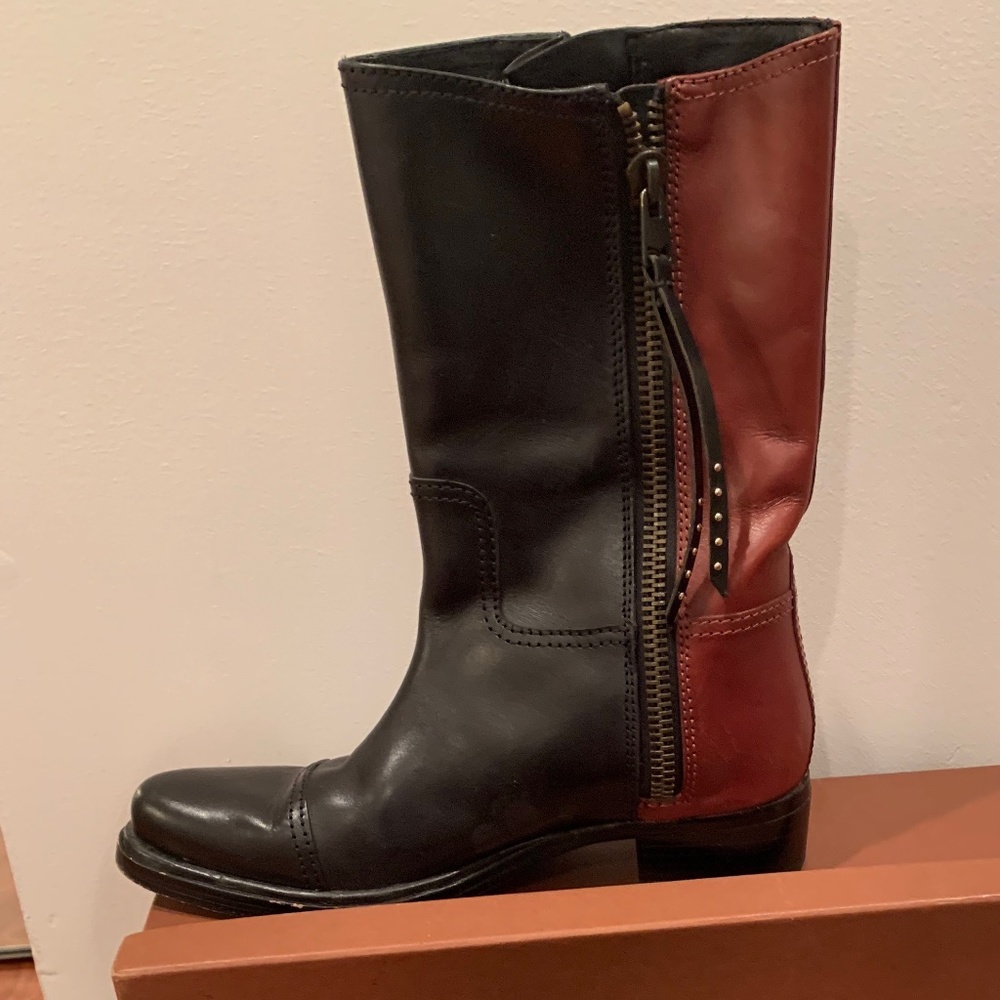 Coach boots
